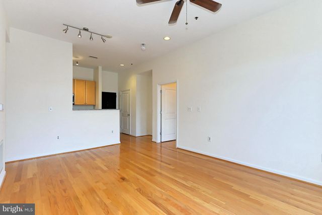 $542,000 | 309 Holland Lane, Unit 117, Alexandria, VA 22314