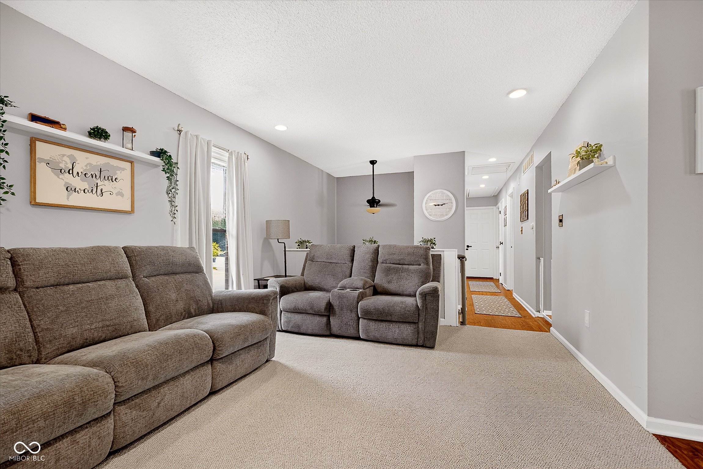 8205 Castleton Boulevard Indianapolis, IN 46256 - Photo 5 of 40