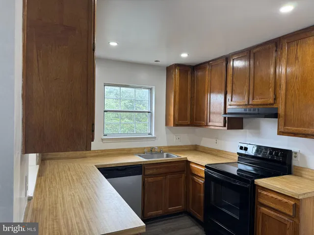 $2,850 | 10734 Castleton Way, Upper Marlboro, MD 20774