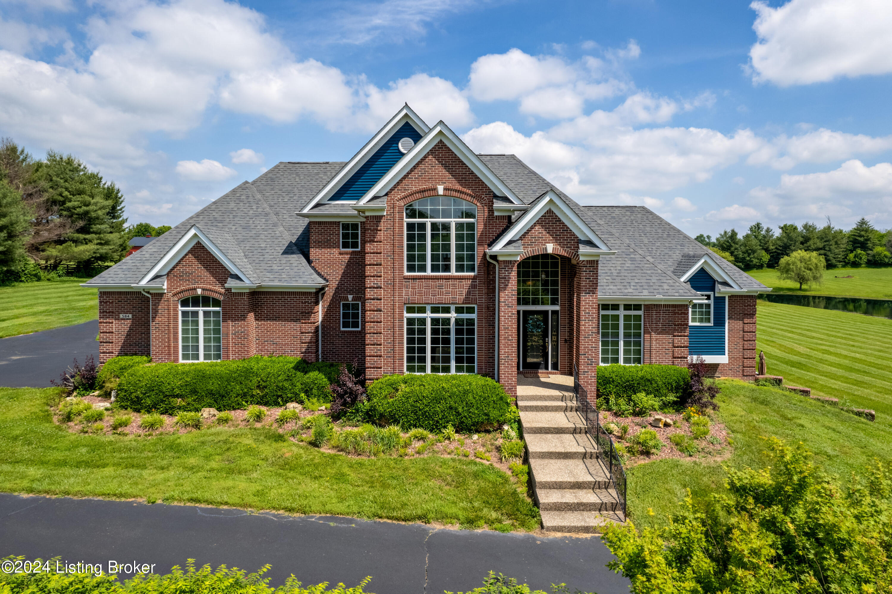 584 Veechdale Road Simpsonville, KY 40067 - Photo 12 of 69 584 Veechdale Rd