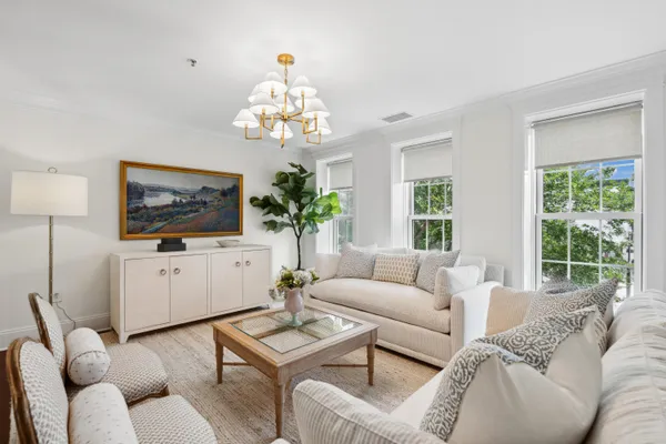 $3,800 | 728 South Shelmore Boulevard, Unit 201, Mount Pleasant, SC 29464
