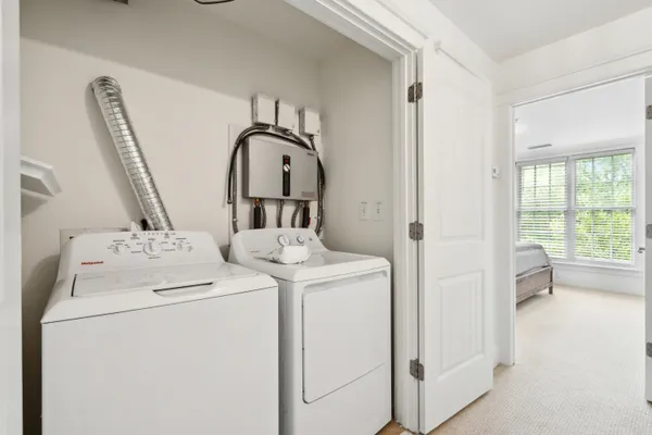 $3,800 | 728 South Shelmore Boulevard, Unit 201, Mount Pleasant, SC 29464