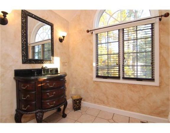 1 Herold Road Peabody, MA 01960 - Photo 11 of 30 Gallery Image 11