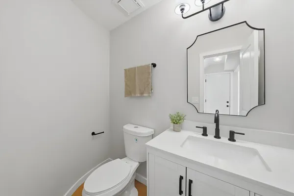 $649,900 | 6S656 Avon Court, Naperville, IL 60540