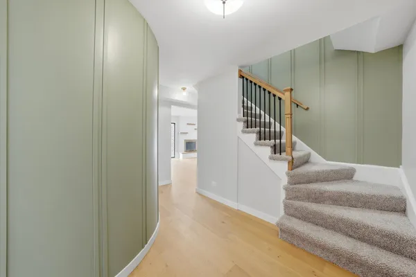 $649,900 | 6S656 Avon Court, Naperville, IL 60540