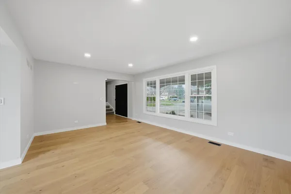 $649,900 | 6S656 Avon Court, Naperville, IL 60540