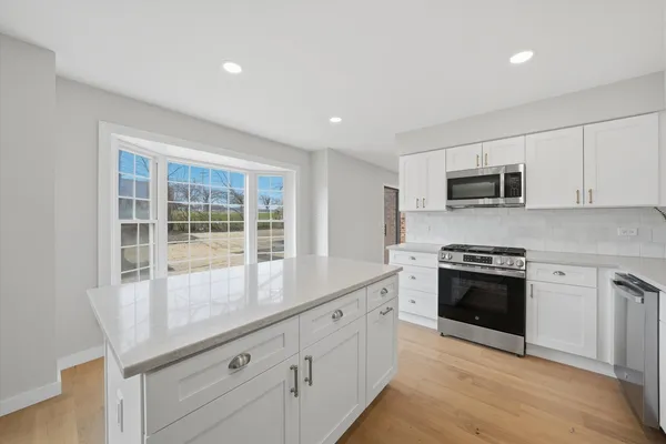 $649,900 | 6S656 Avon Court, Naperville, IL 60540