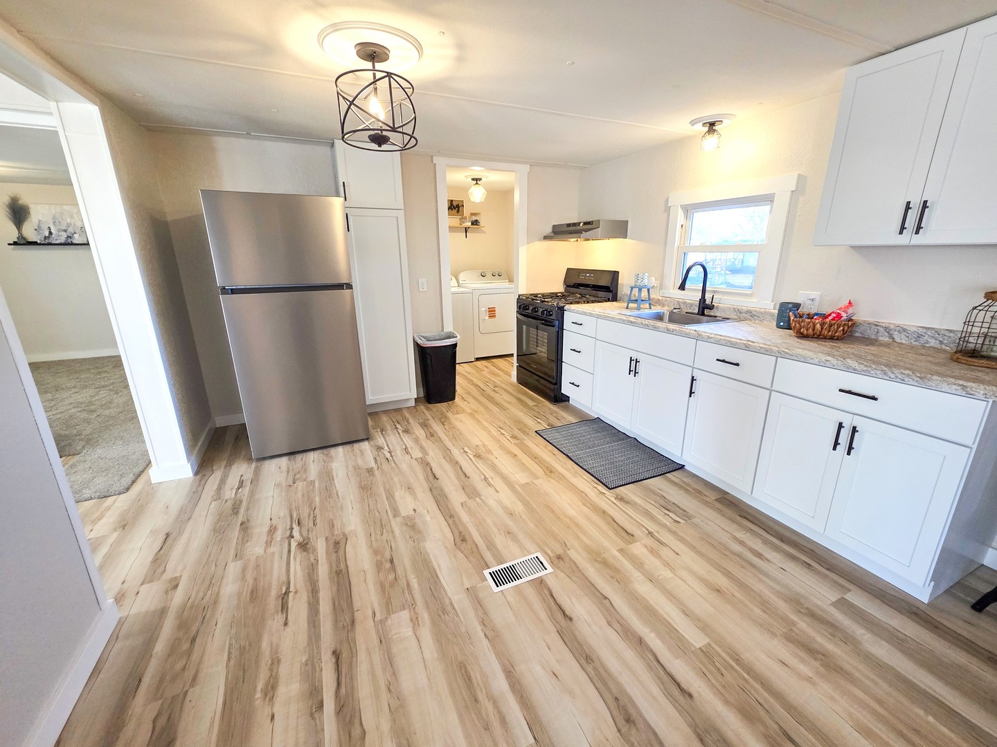 1060 West 5th Street Flora, IL 62839 - Photo 25 of 71