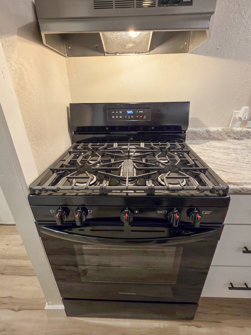 1060 West 5th Street Flora, IL 62839 - Photo 30 of 71