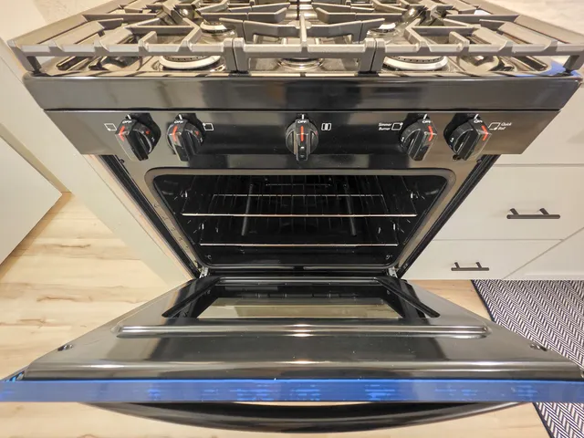 $97,500 | 1060 West 5th Street, Flora, IL 62839