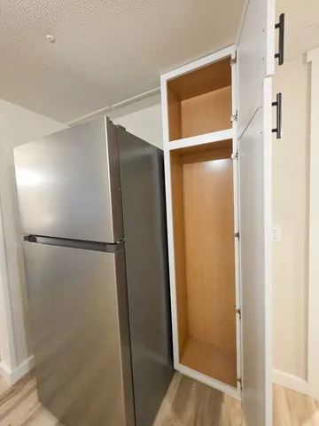 $97,500 | 1060 West 5th Street, Flora, IL 62839