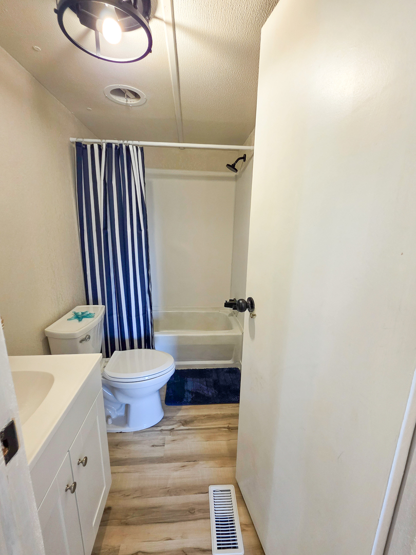 1060 West 5th Street Flora, IL 62839 - Photo 54 of 71