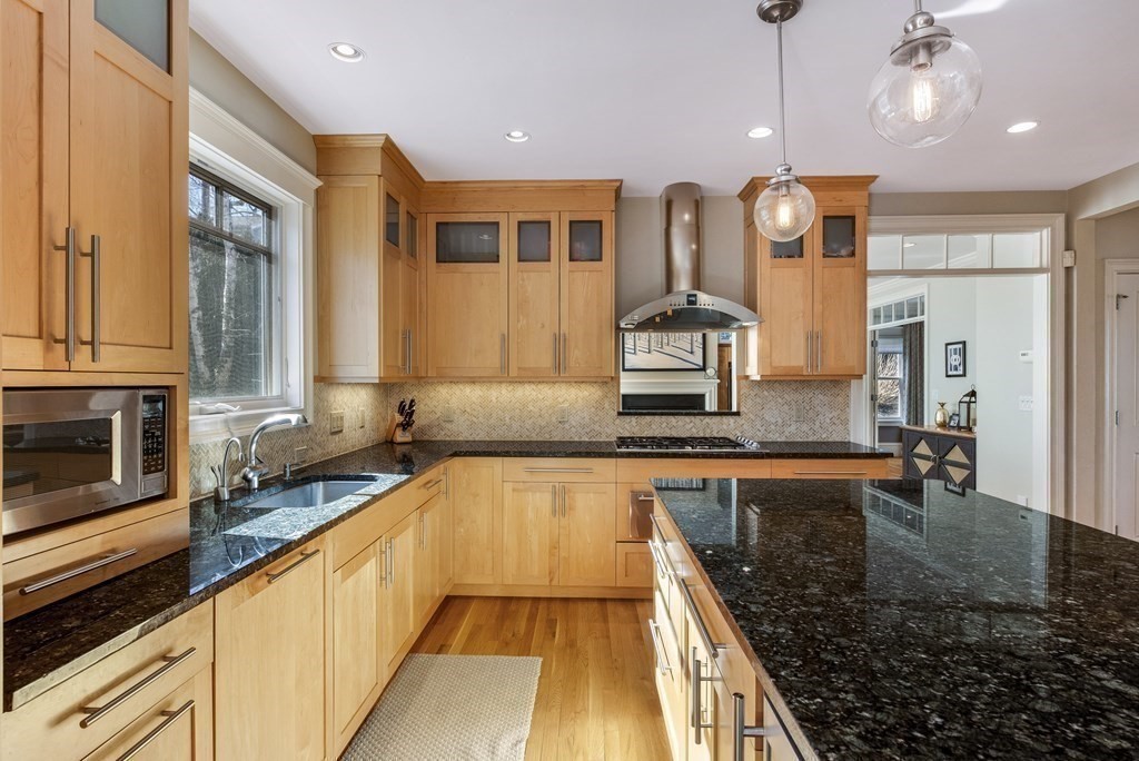 19 Gerald Road Marblehead, MA 01945 - Photo 8 of 42