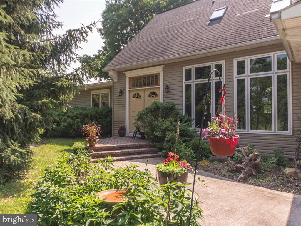 84 Eden Road Quarryville, PA 17566 - Photo 2 of 35 Gallery Image 2