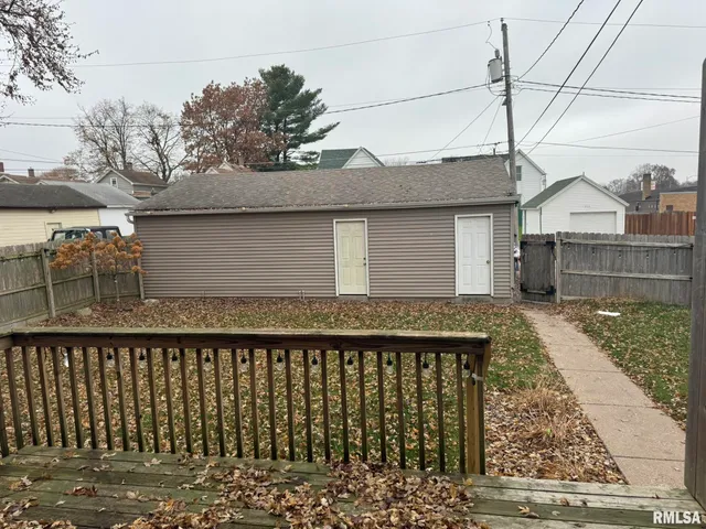 $1,500 | 1728 Taylor Street, Davenport, IA 52804