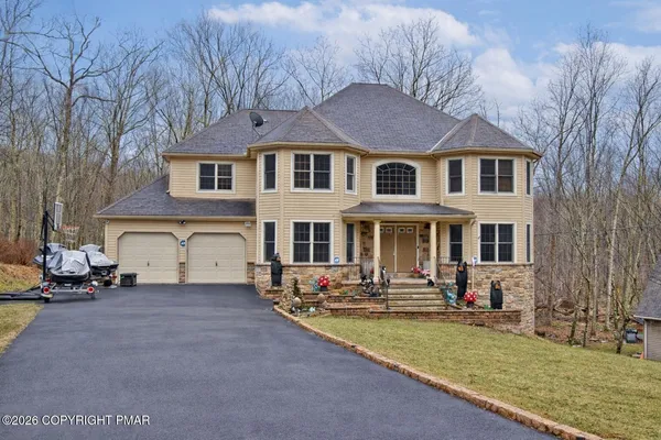 $525,000 | 131 Canterbury Road, Bushkill, PA 18324