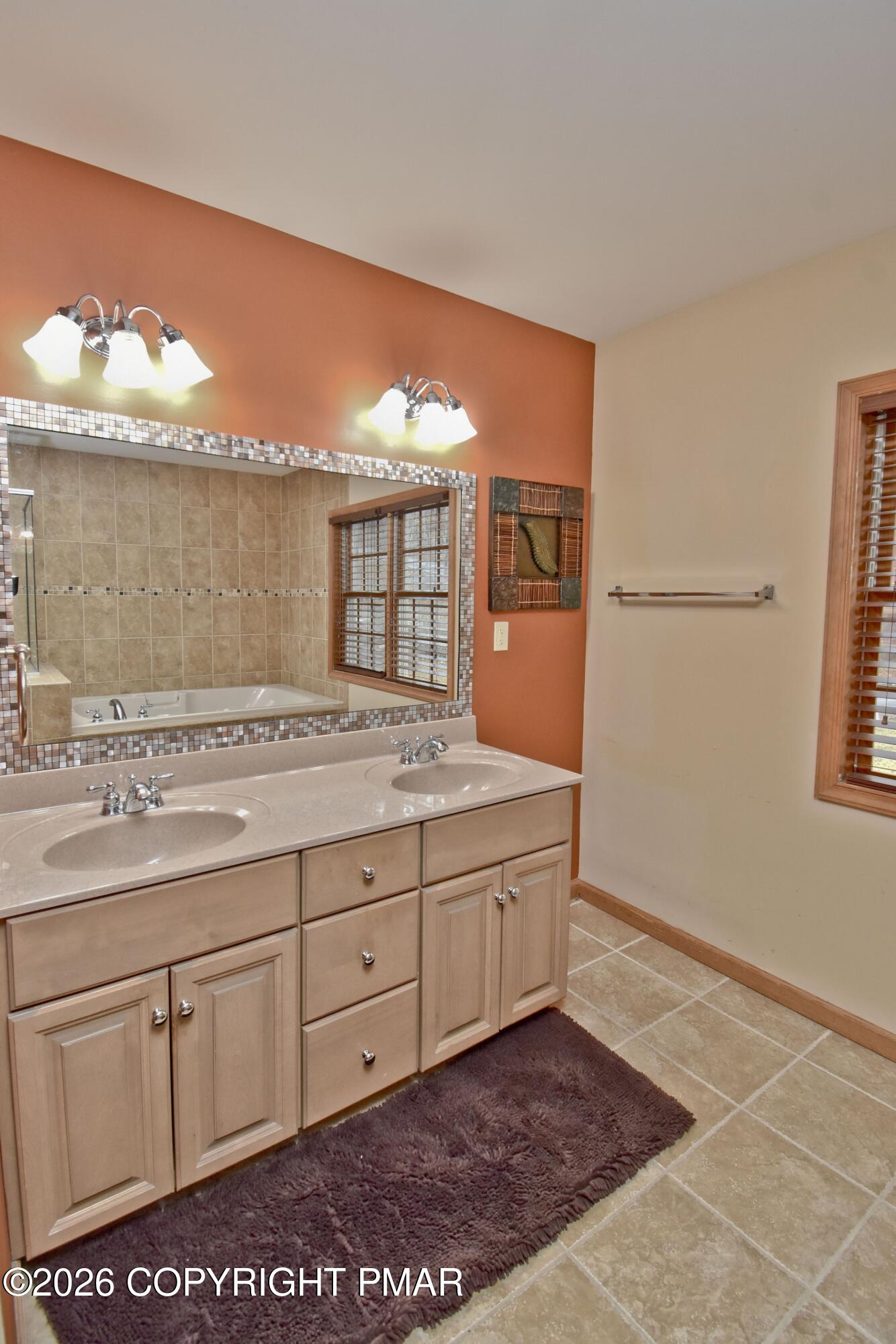131 Canterbury Road Bushkill, PA 18324 - Photo 30 of 65 9 Primary (5)