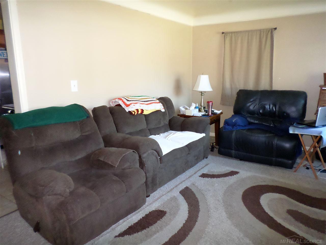 27064 Jean Road Warren, MI 48093 - Photo 16 of 23