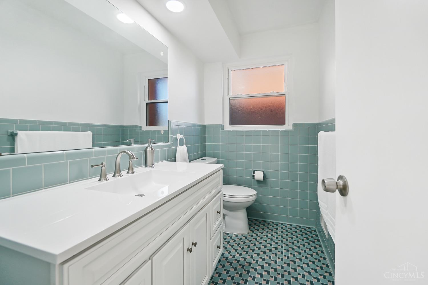 3744 Hubble Road Cincinnati, OH 45247 - Photo 44 of 71