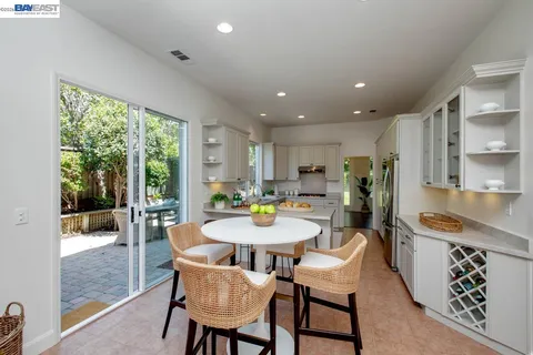 $2,095,000 | 367 Creedon Circle, Alameda, CA 94502