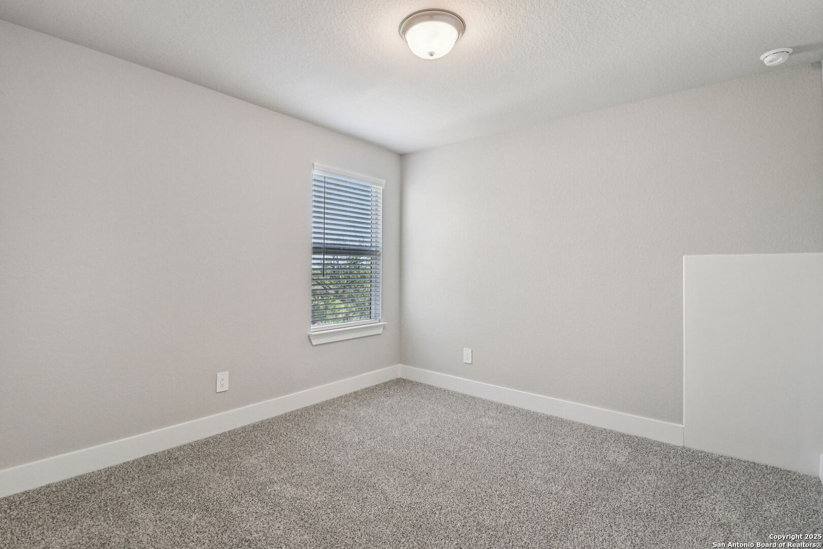 12602 Winding Butte Schertz, TX 78154 - Photo 37 of 46 an empty room with windows