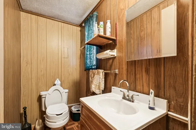 $450,000 | 1328 W Street Northeast, Washington, DC 20018