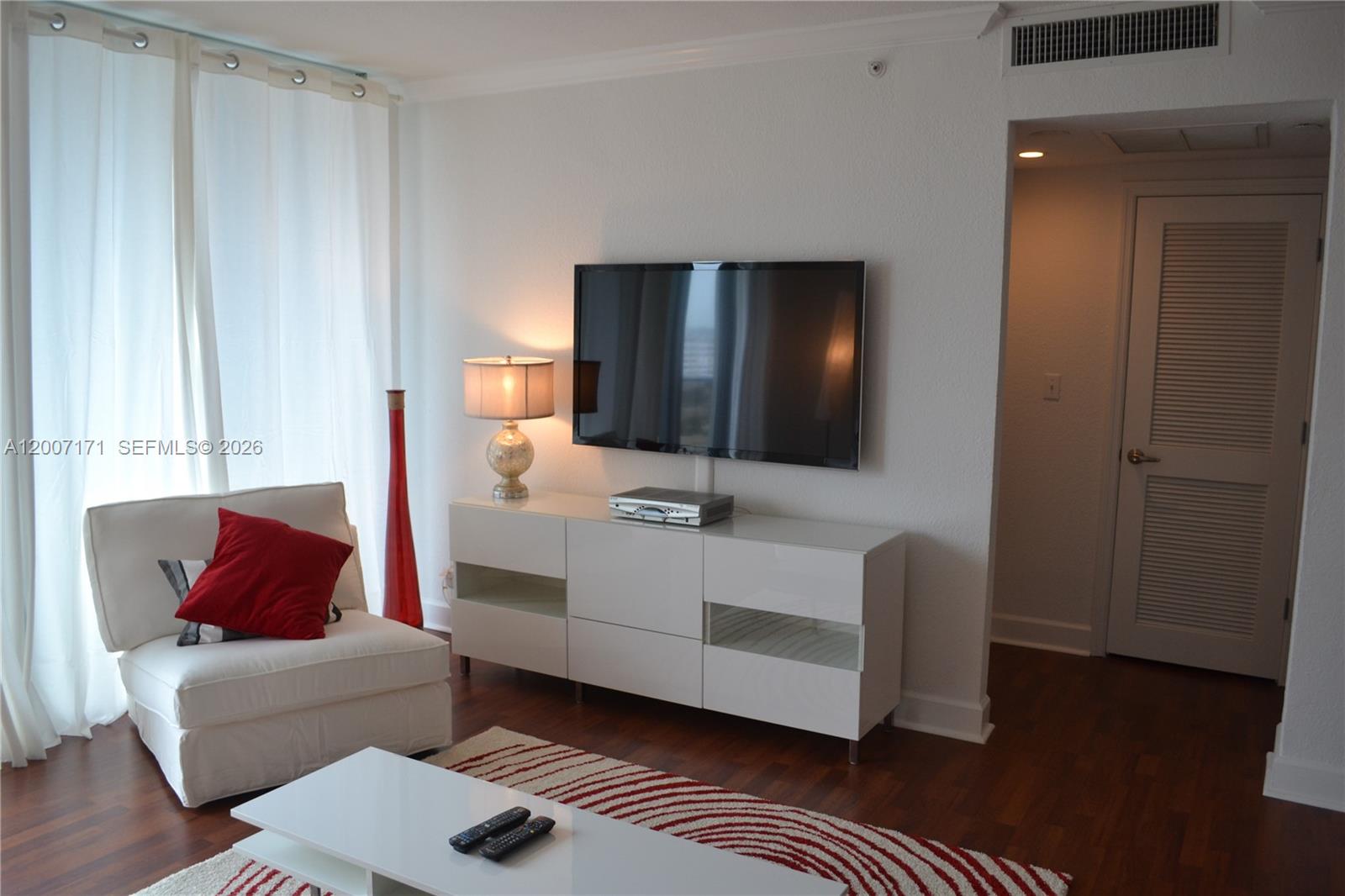 401 69th Street, Unit 1013 Miami Beach, FL 33141 - Photo 12 of 18