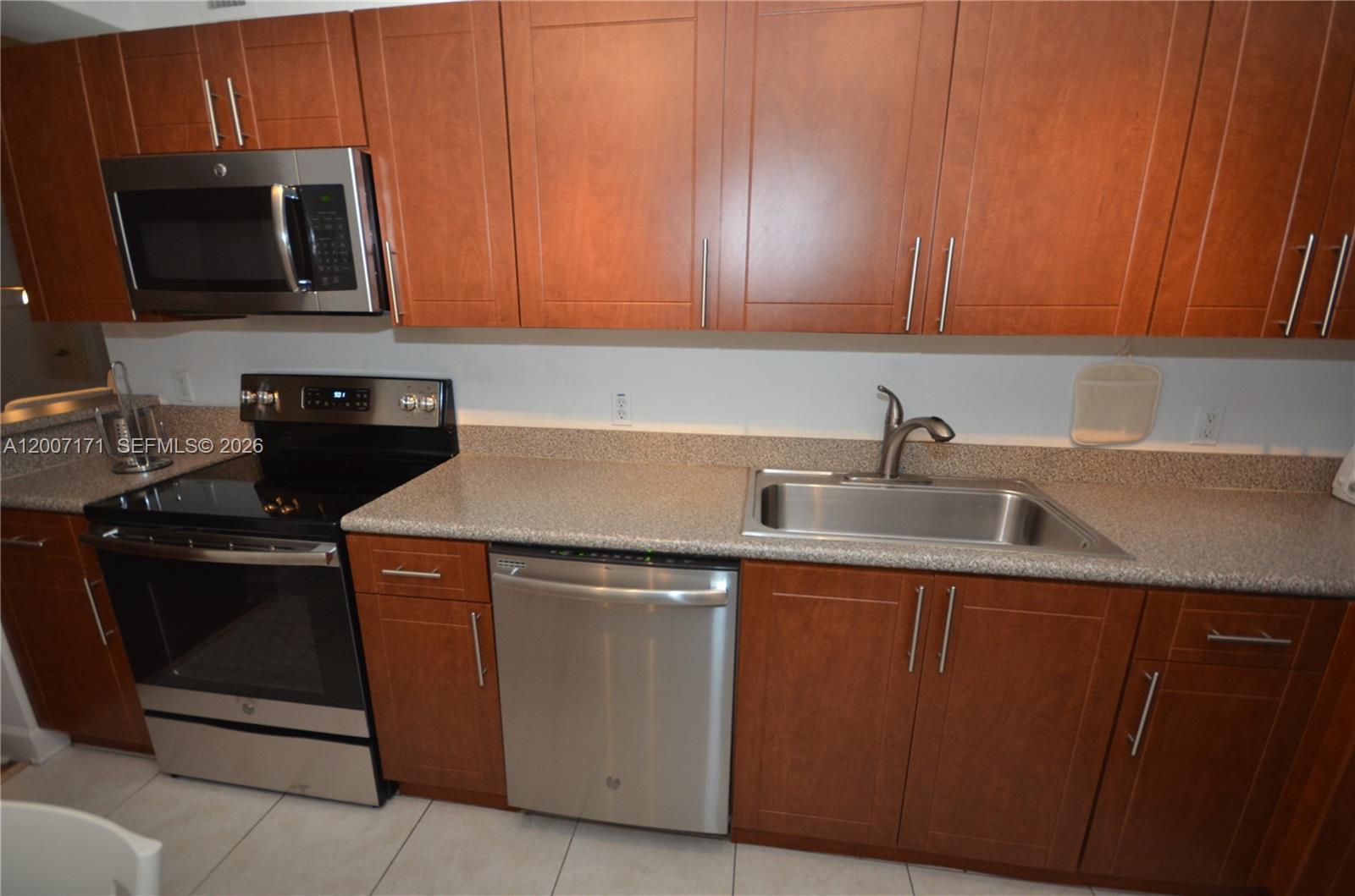 401 69th Street, Unit 1013 Miami Beach, FL 33141 - Photo 14 of 18