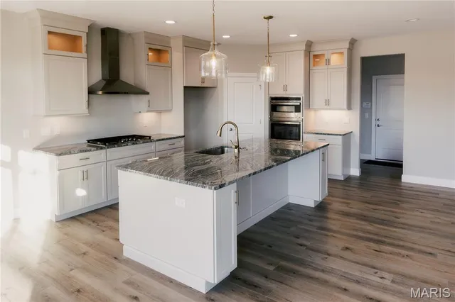 $640,300 | 5333 Tesson Court, St. Louis, MO 63128