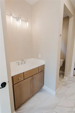 $640,300 | 5333 Tesson Court, St. Louis, MO 63128