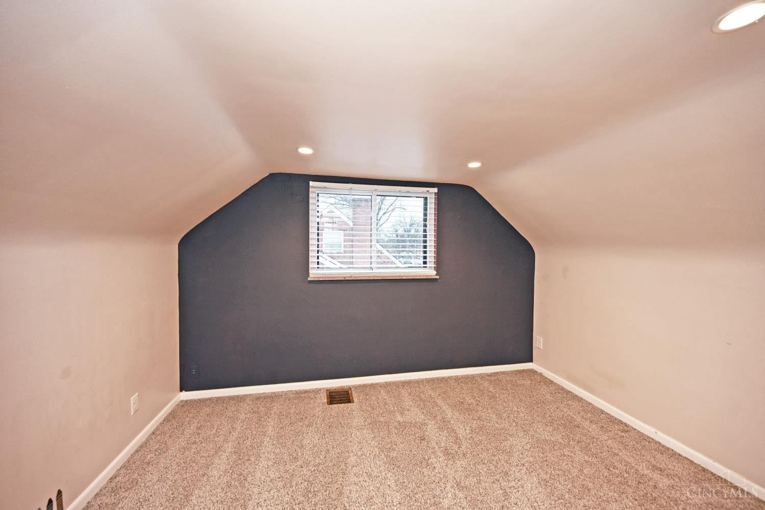 1847 8 Mile Road Cincinnati, OH 45255 - Photo 26 of 33 Gallery Image 26