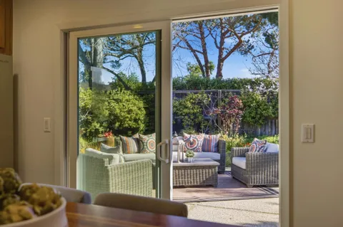 $1,999,000 | 572 Seahorse Lane, Redwood Shores, CA 94065