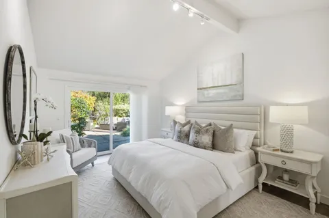 $1,999,000 | 572 Seahorse Lane, Redwood Shores, CA 94065