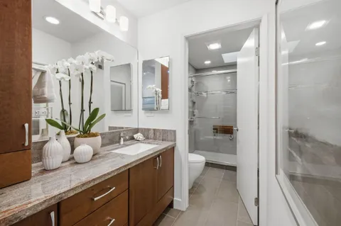 $1,999,000 | 572 Seahorse Lane, Redwood Shores, CA 94065