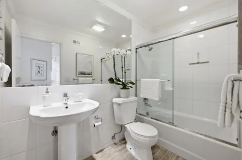 $1,999,000 | 572 Seahorse Lane, Redwood Shores, CA 94065