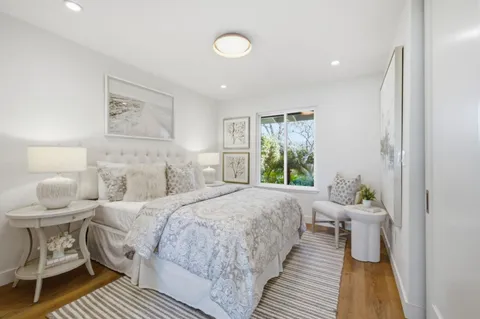 $1,999,000 | 572 Seahorse Lane, Redwood Shores, CA 94065