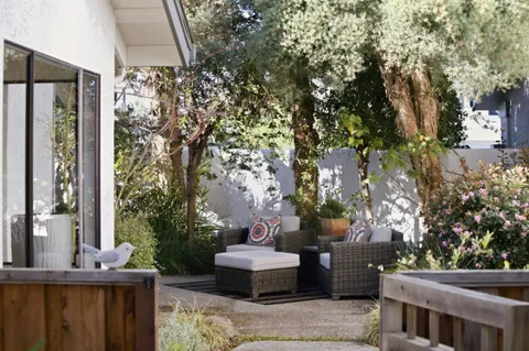 $1,999,000 | 572 Seahorse Lane, Redwood Shores, CA 94065