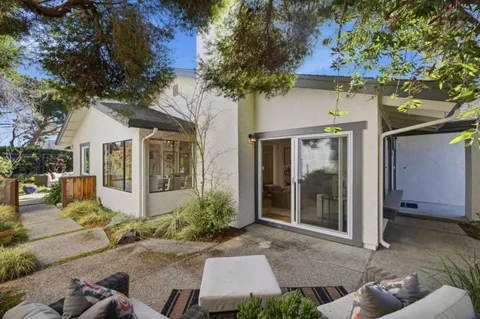 $1,999,000 | 572 Seahorse Lane, Redwood Shores, CA 94065