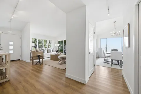 $1,999,000 | 572 Seahorse Lane, Redwood Shores, CA 94065