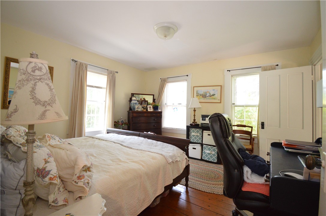 1028 East Main Road Portsmouth, RI 02871 - Photo 11 of 39