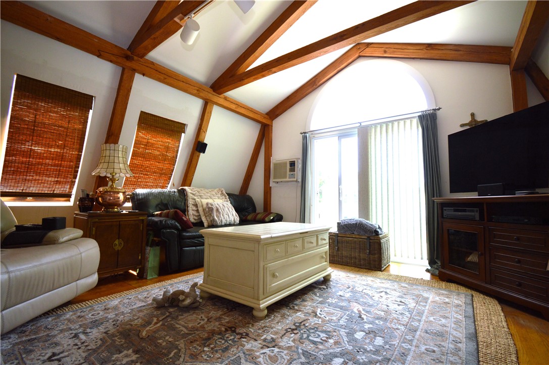 1028 East Main Road Portsmouth, RI 02871 - Photo 18 of 39