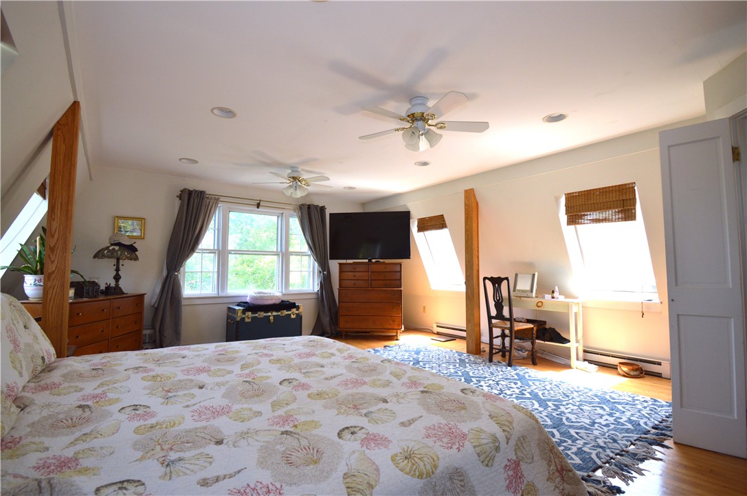 1028 East Main Road Portsmouth, RI 02871 - Photo 21 of 39