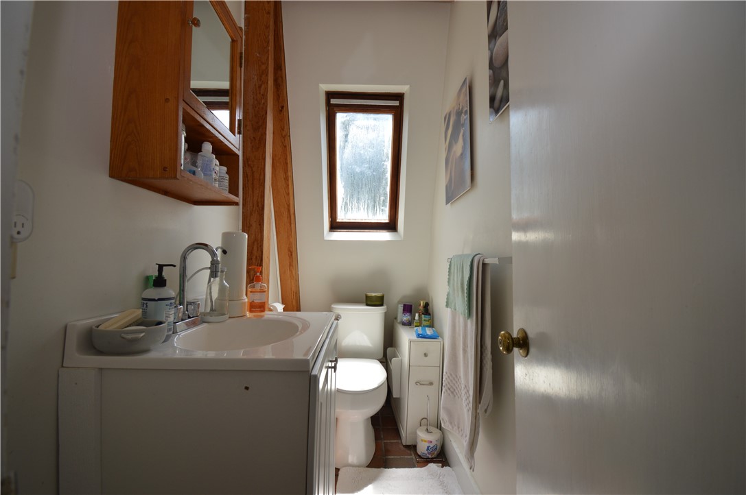 1028 East Main Road Portsmouth, RI 02871 - Photo 22 of 39