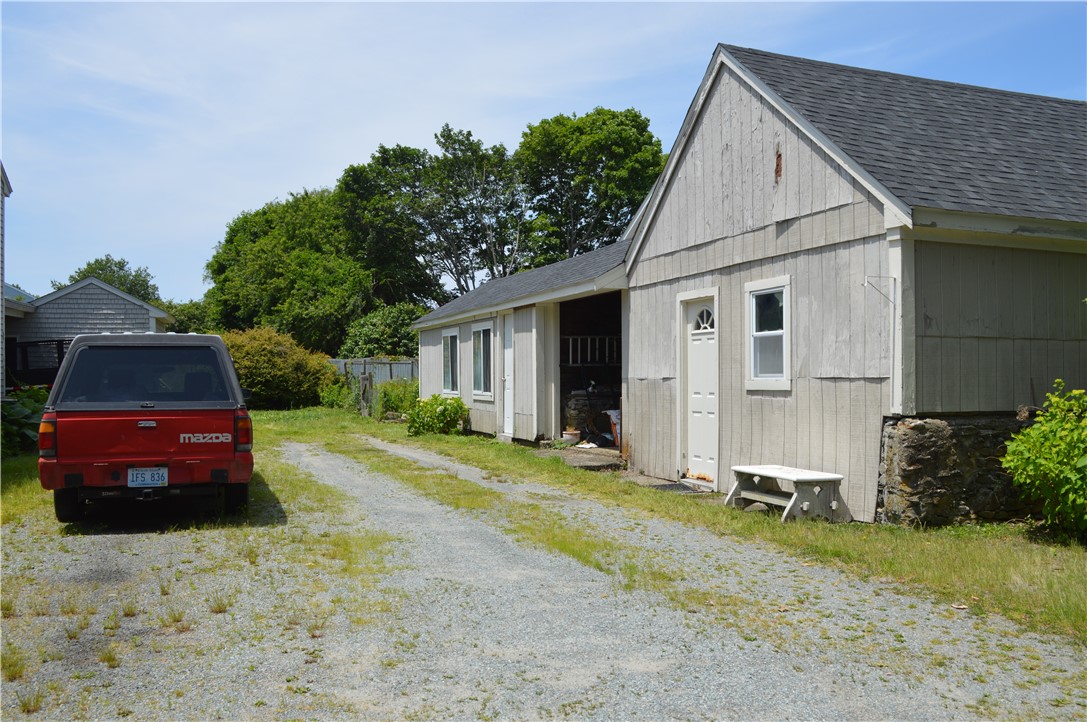 1028 East Main Road Portsmouth, RI 02871 - Photo 27 of 39