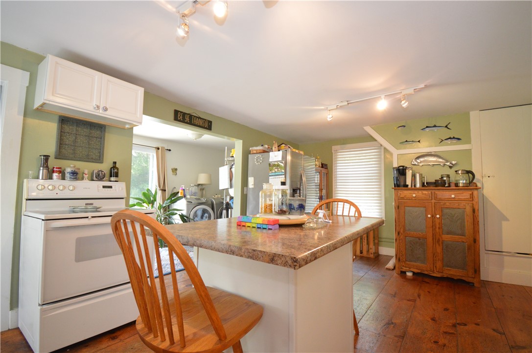 1028 East Main Road Portsmouth, RI 02871 - Photo 4 of 39