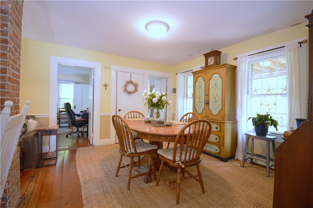 1028 East Main Road Portsmouth, RI 02871 - Photo 7 of 39