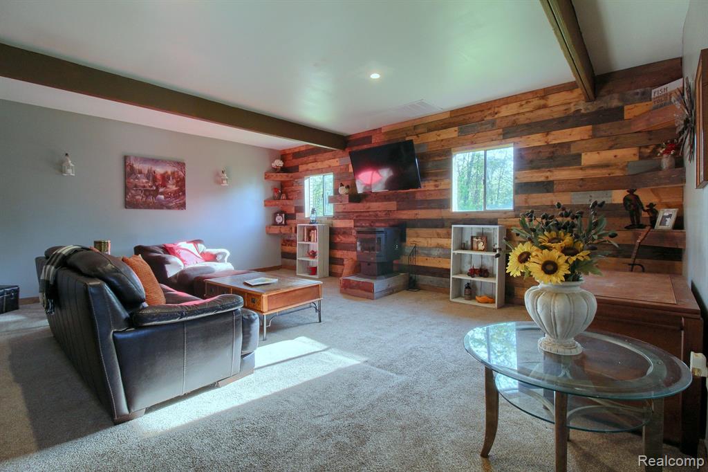 6570 Hivon Road Carleton, MI 48117 - Photo 13 of 36
