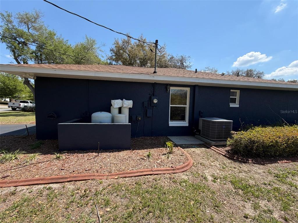 9816 East Granada Court Inverness, FL 34450 - Photo 6 of 28 a front view of a house