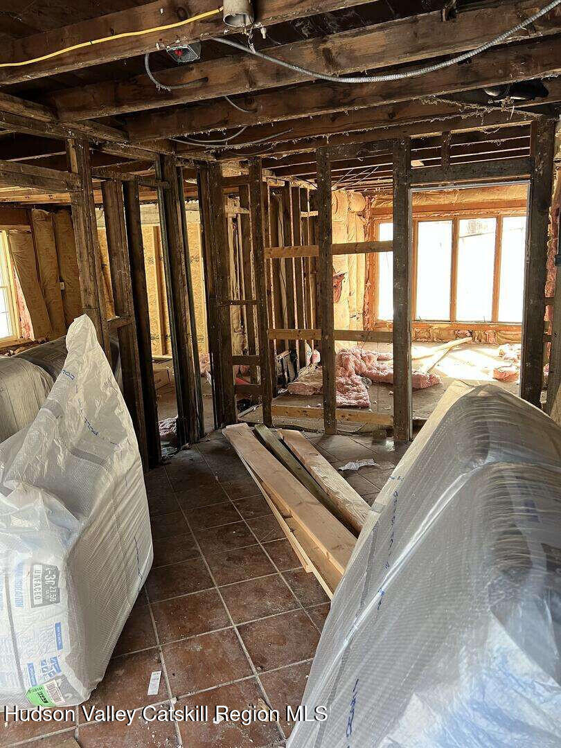 120-122 Mill Road Stone Ridge, NY 12484 - Photo 3 of 6 a view of a livingroom with furniture