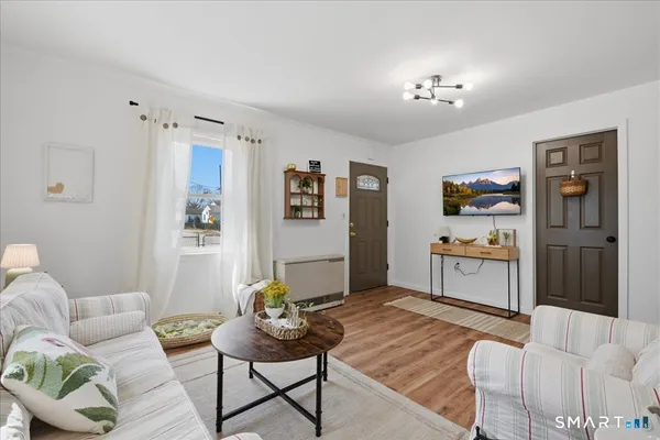 $3,000 | 106 Midway Ovl, Groton, CT 06340